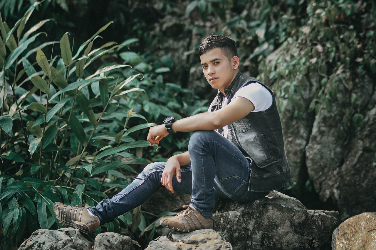 实名手机卡买卖：杭州富阳合伙企业注册代理