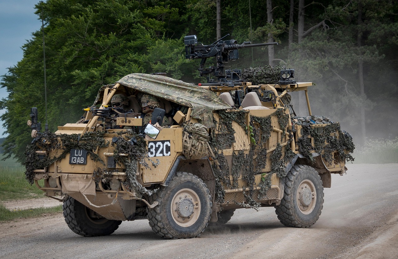 老微信号码批发：短信如何让企业更好地处理市场风险？